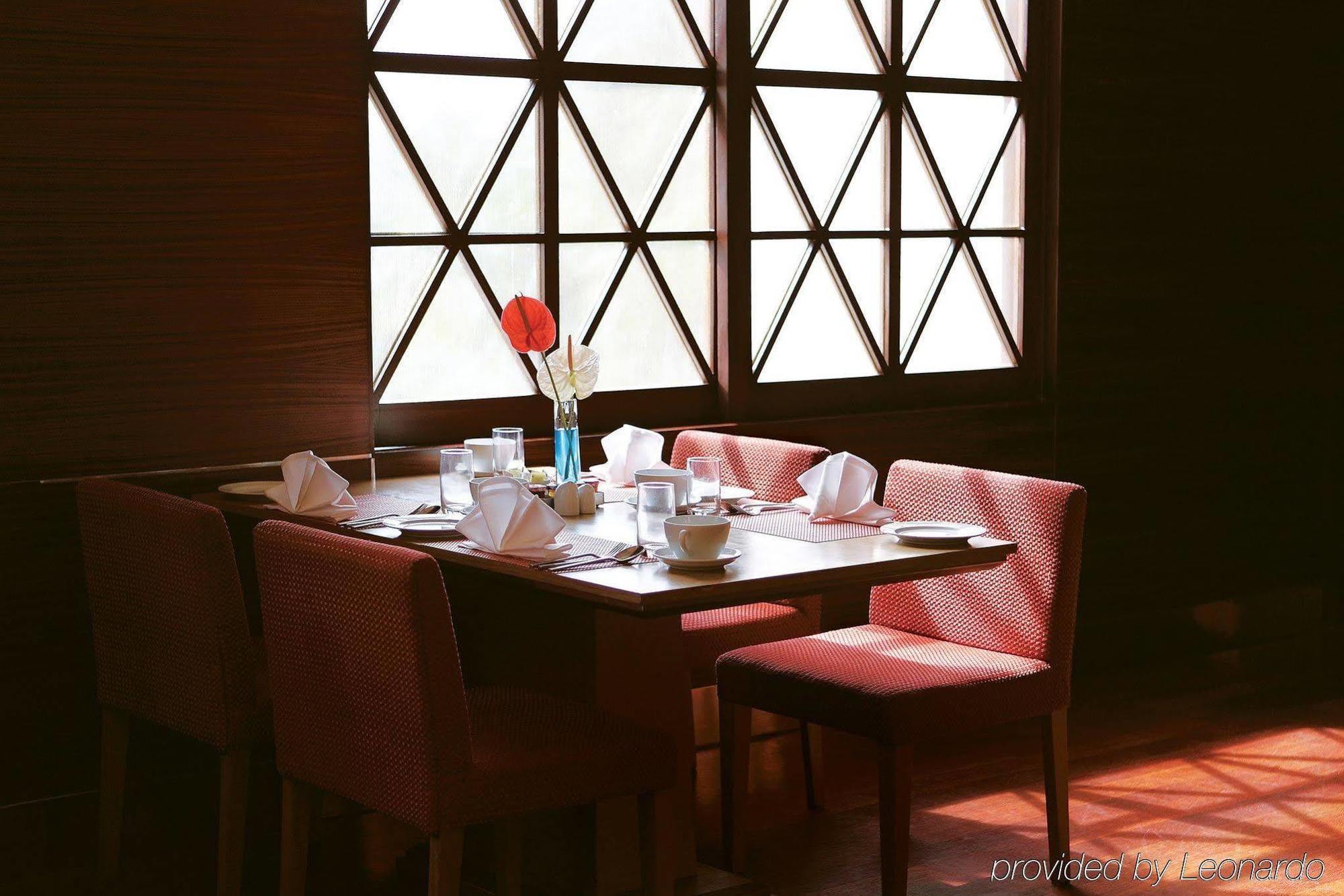 טריואנדרום Hyatt Regency Trivandrum מסעדה תמונה